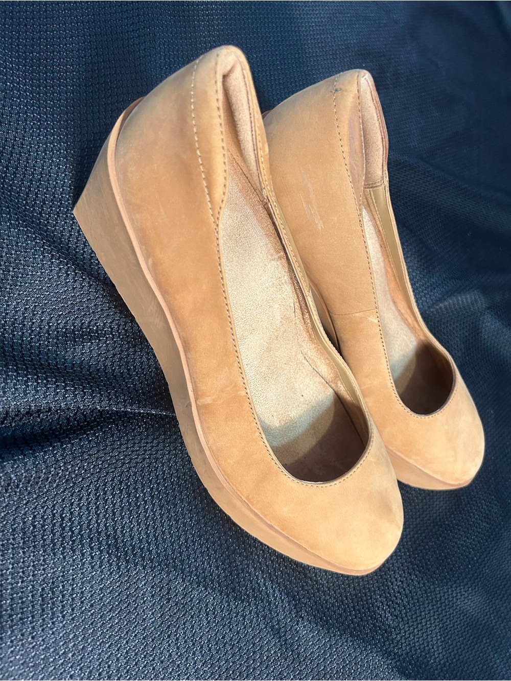 Vionic Serrano wedge Classic Tan Suede Wedge Pumps - Women size 8 N